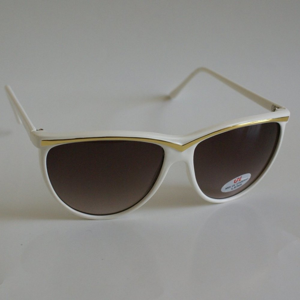 NWT True Vintage 80's retro lady's fashion style sunglasses w/ gradient lens - Picture 2 of 5